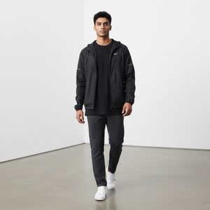 Nike Men’s Lightweight Running Jacket Large | Reflective Black Windbreaker